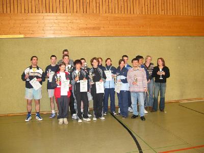Und zum Abschluß das Gruppenfoto mit den Top-Spielern des Turnieres. Und zum Abschluß das Gruppenfoto mit den Top-Spielern des Turnieres.