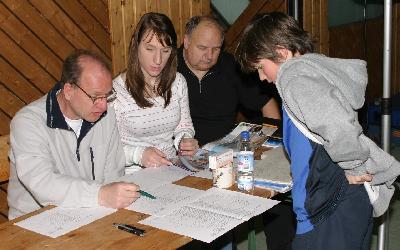 Turnierleitung bei der Arbeit