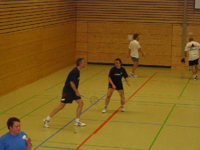 Dort mußte man sich knapp in 3 Sätzen gegen den späteren Turniersieger geschlagen geben.