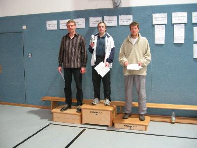 Siegerehrung im Herreneinzel. Da stehe ich schon auf dem größten Podest und bin trotzdem noch der Kleinste ;-)